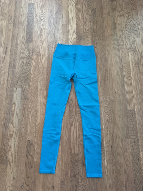 ALO Yoga Pants - Alo High-Waist Ribbed Leggings in Bright Teal Blue